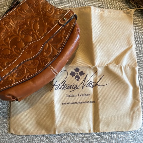 Patricia Nash tooled leather purse with removable strap dust bag included NEW - Picture 2 of 16